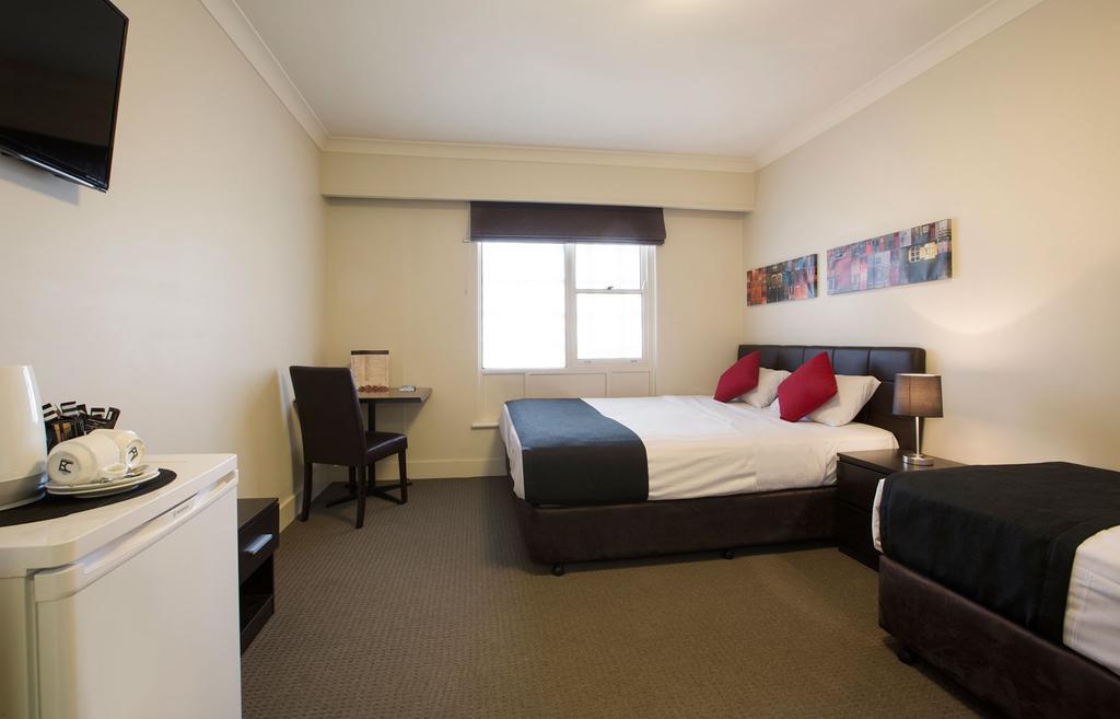 Enfield Hotel Аделейд Екстериор снимка