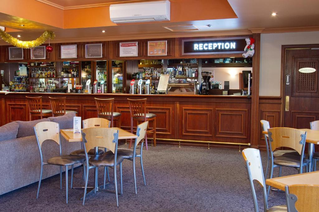 Enfield Hotel Аделейд Екстериор снимка